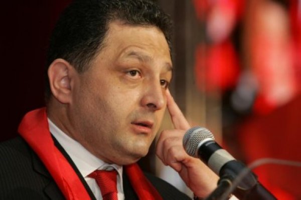 Vanghelie: Aştept scuze de la Horia Georgescu. Plec din politică dacă se descoperă un cont al meu